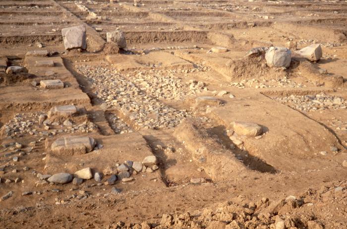 경주 황룡사지 회랑북측