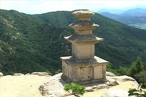 경주 남산 용장사곡 삼층석탑