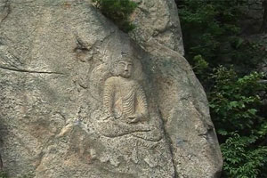 경주 남산 용장사지 마애여래좌상
