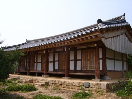 이우당 정면