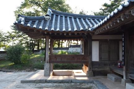 철종외가_매헌서당 측면 (촬영년도 : 2015년)