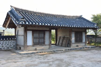 철종외가_바깥채 (촬영년도 : 2015년)
