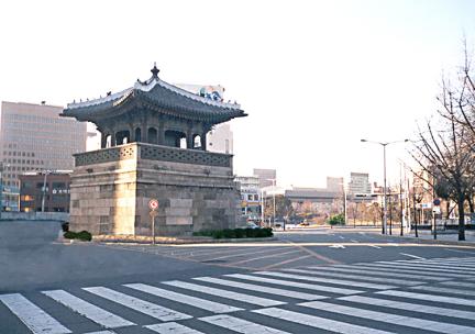 동십자각