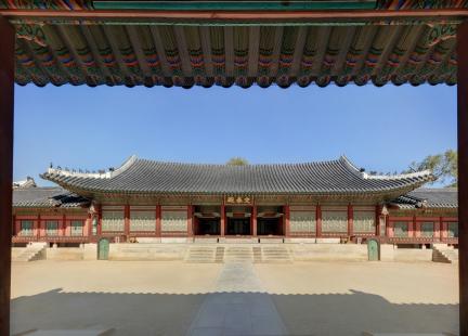 교태전 전경