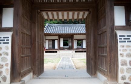 재실 입구