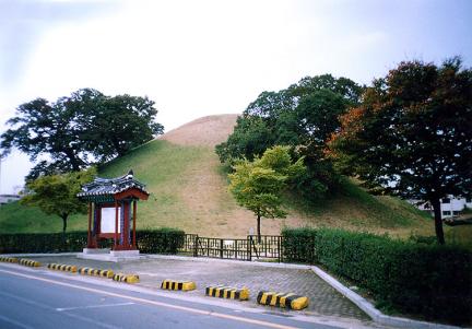 제125호분전경