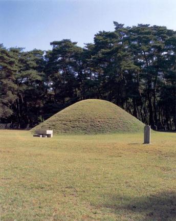 경주 경애왕릉 근경