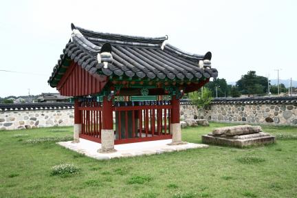 비각