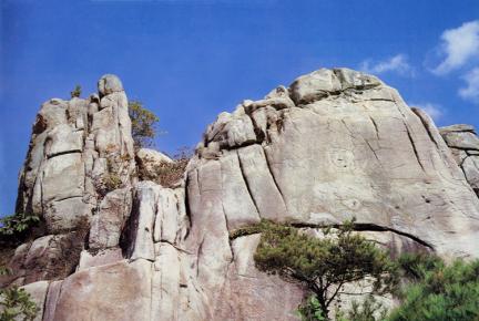 삼능곡선각여래좌상전경