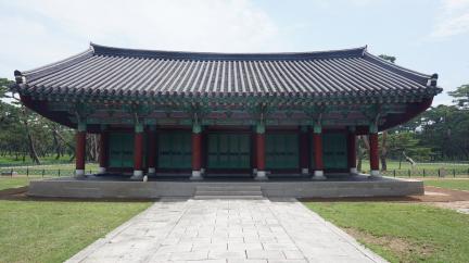 경주 오릉 제각 정면 (고도보존육성과, 2017)