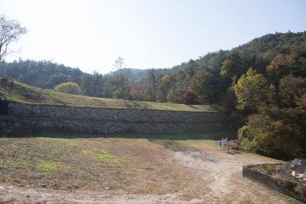경주 명활성_측면 (촬영년도 : 2015년)