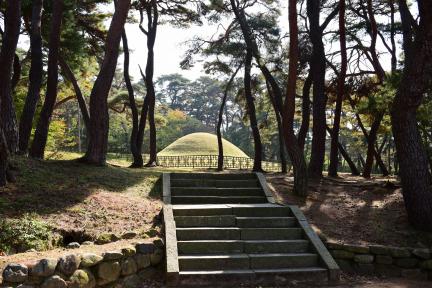 경주 지마왕릉_입구 (촬영년도 : 2015년)