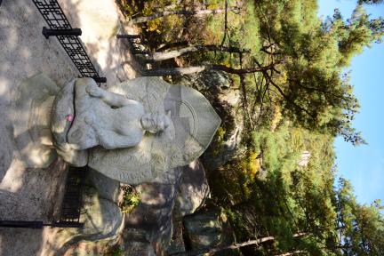 경주 남산 일원_삼릉계 석조여래좌상 (촬영년도 : 2015년)