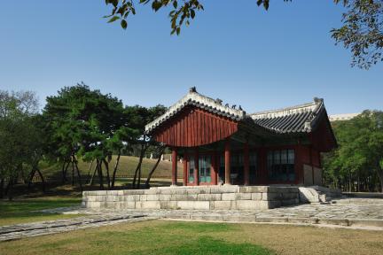 서울 선릉과 정릉_선릉 정자각 측면_미술_2005년(출처 : 국립문화재연구소)