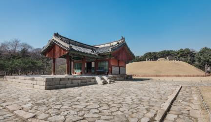 서울 선릉과 정릉_정릉 정자각 계절사진_미술_2006년(출처 : 국립문화재연구소)