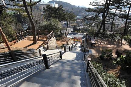 윤공단 주변