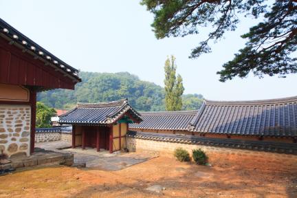 아산향교_대성전과 내삼문 전경 (촬영년도 : 2015년)