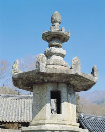옥개석 및 상륜부
