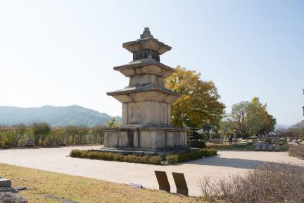 경주 고선사지 삼층석탑