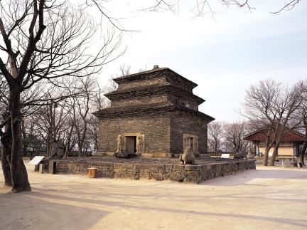 경주 분황사 모전석탑_전경_건축_2007년(출처 : 국립문화재연구소)