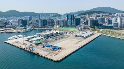 부산항 제1부두 전경(출처: 부산광역시)