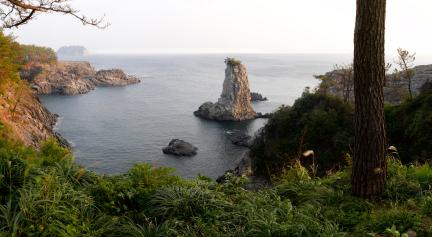 석양무렵의 제주 외돌개 전경