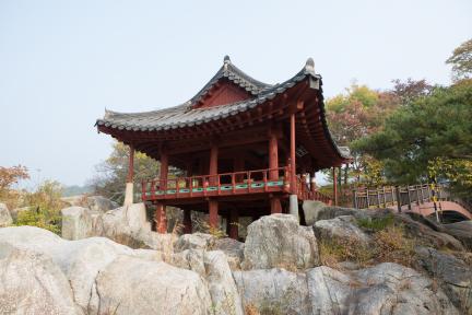 함양 화림동 거연정 일원_아래에서 올려본 거연정 (촬영년도 : 2015년)
