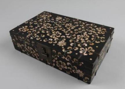 나전칠국화모란넝쿨무늬상자 대표 이미지