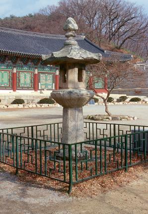 김제 금산사 석등