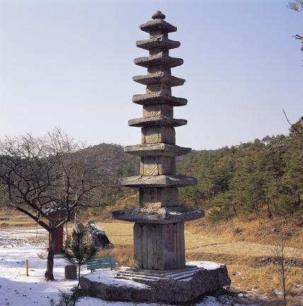 화순 운주사 구층석탑