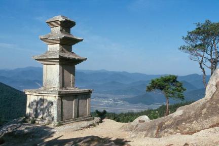 경주남산용장사곡삼층석탑