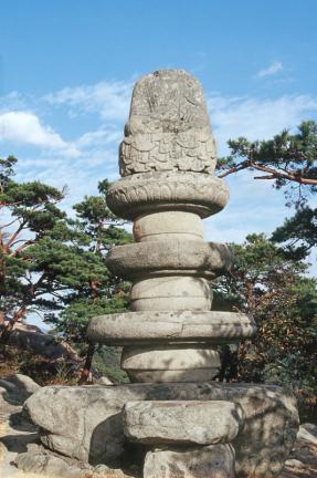 경주 남산 용장사곡 석조여래좌상