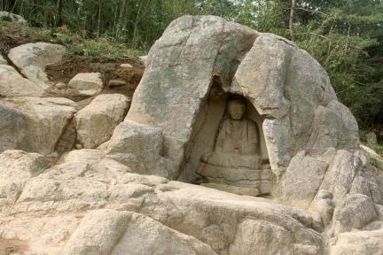 경주 남산 불곡 마애여래좌상