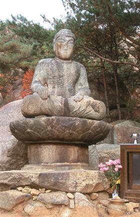 경주 남산 삼릉계 석조여래좌상
