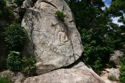 경주 남산 용장사지 마애여래좌상