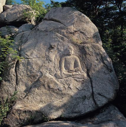 경주 남산 용장사지 마애여래좌상
