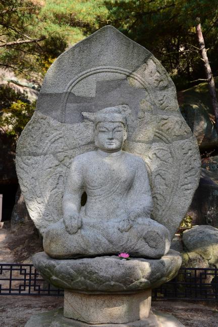 경주 남산 삼릉계 석조여래좌상