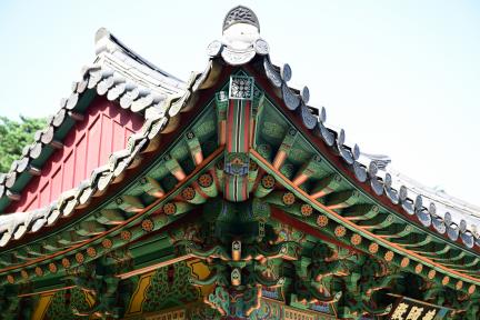 강화 전등사 약사전_처마 (촬영년도 : 2015년)