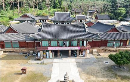 화성 용주사 천보루